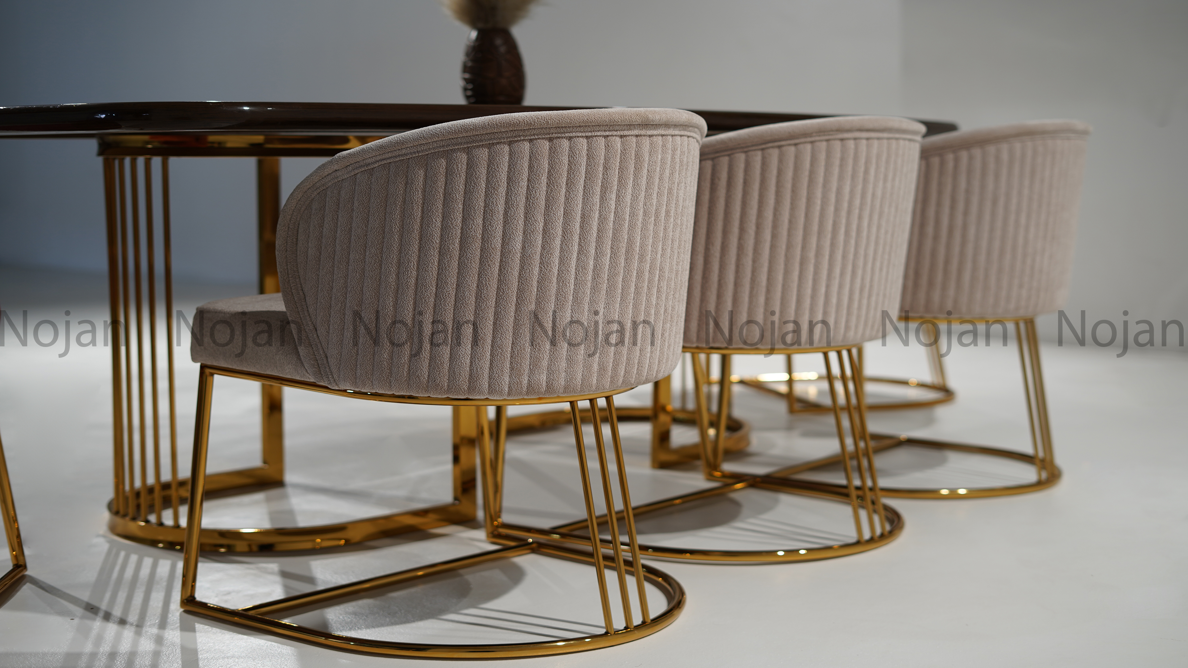 میز غذاخوری اریکا