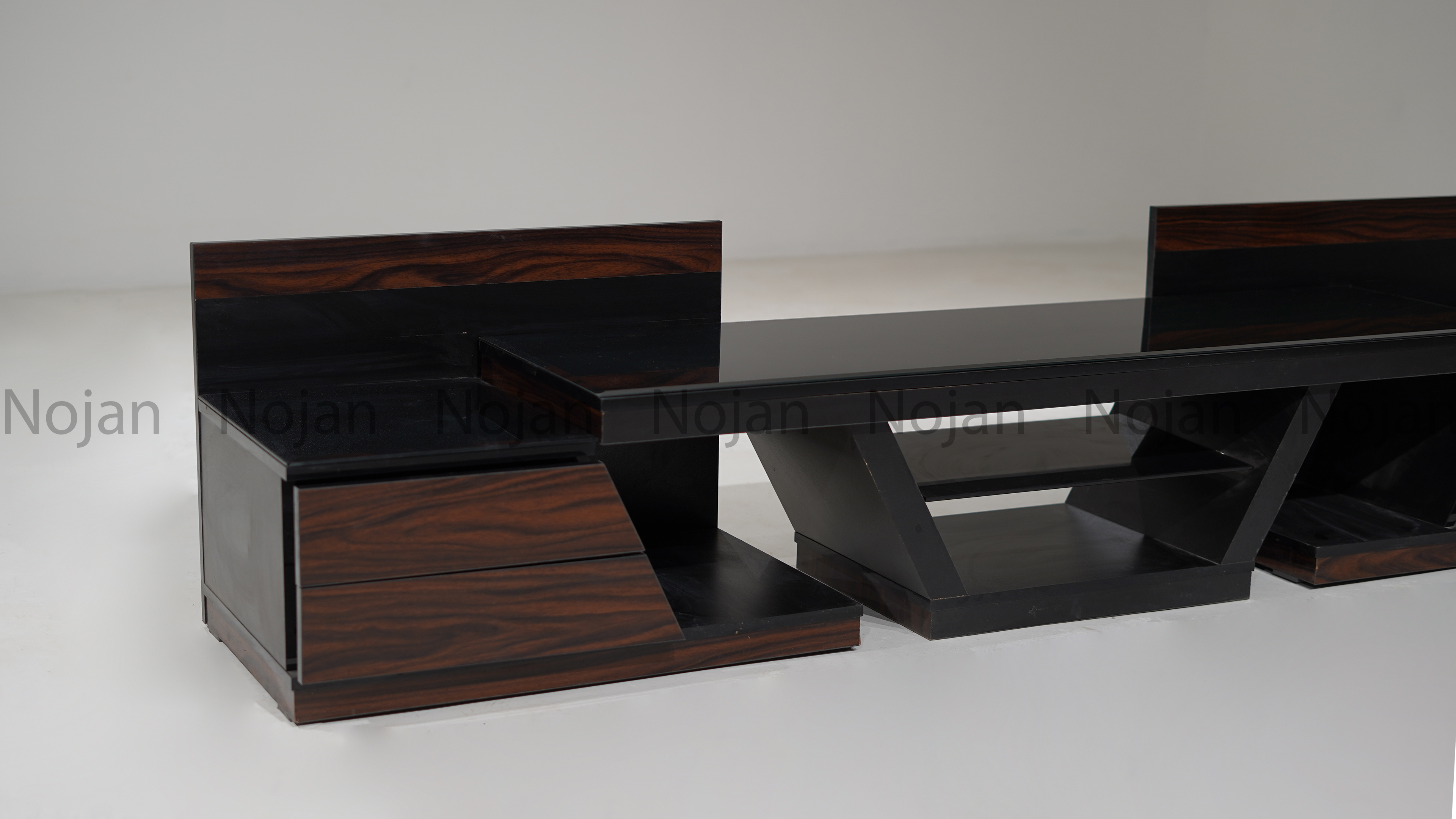 میز تی وی ۱۰۲۸